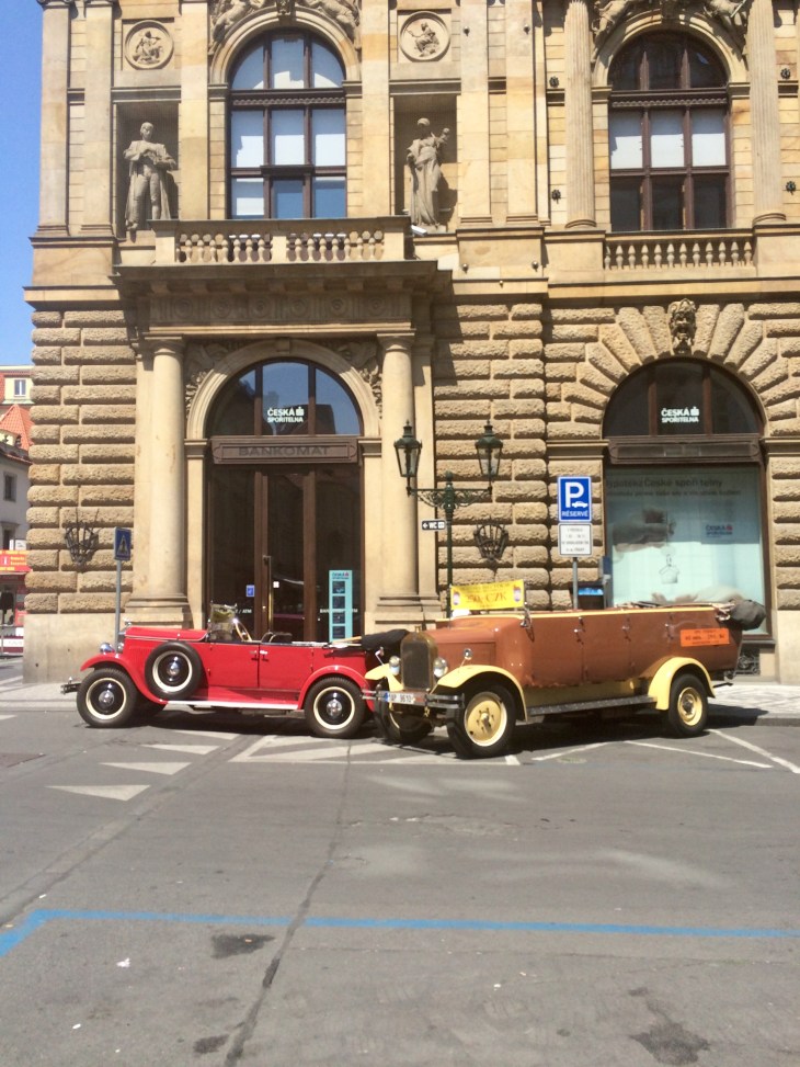 BBDAA4DA-9F39-4F3E-852E-422071EC28BB