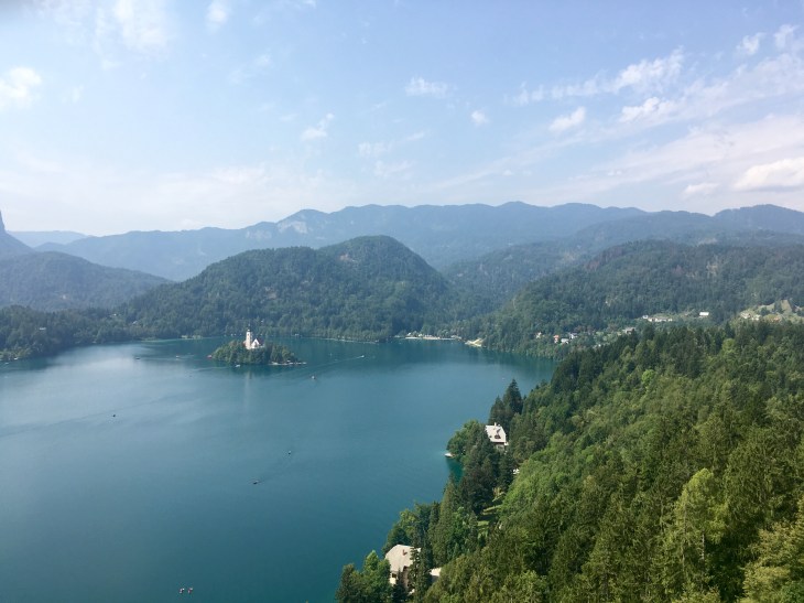 6A5A9661-7C9F-4F6B-8376-E8604F1E1756