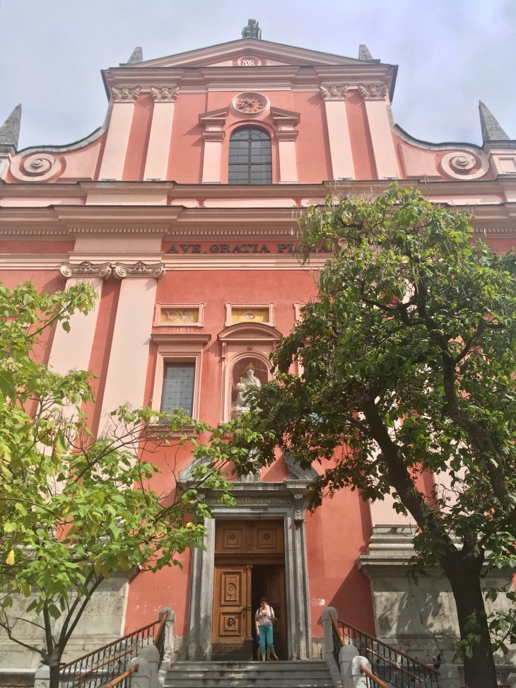 85F33AA5-5D40-4DC3-809D-E65EDB993A9F