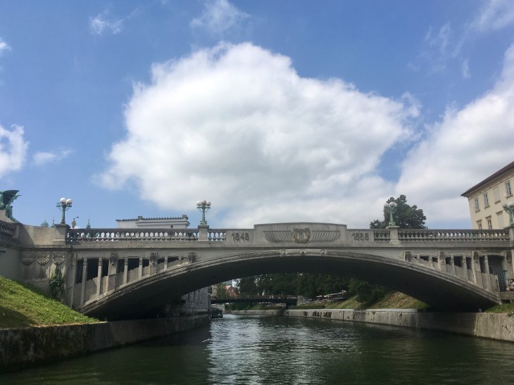 B4E4D369-E198-4232-944B-B74A8DD2AF37