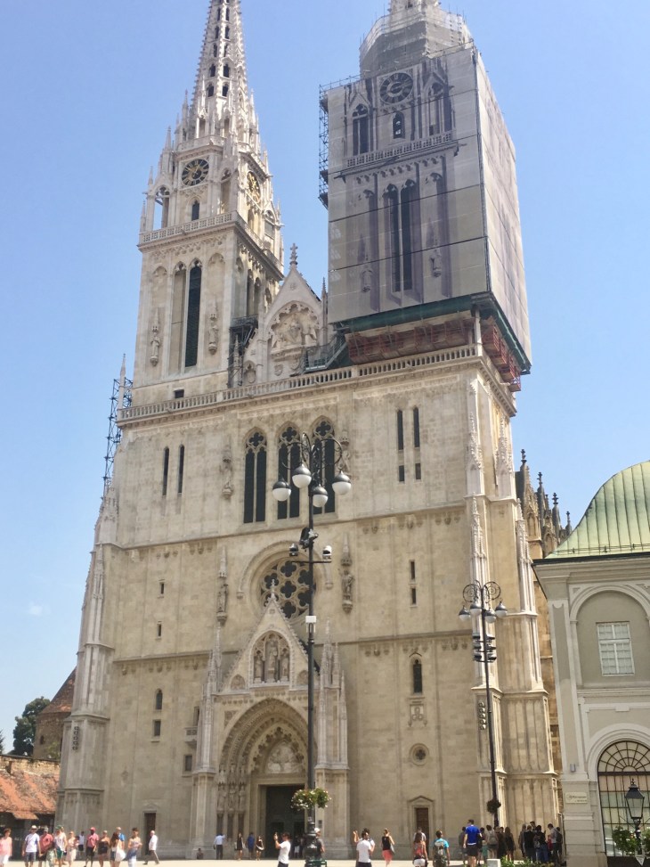 E496C8E0-8181-441E-8E60-645D7C3B3AC5