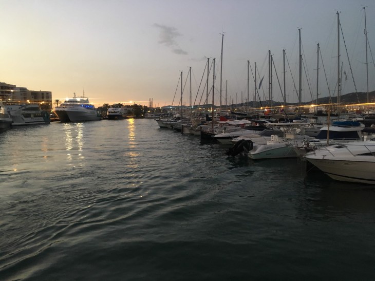 086117F1-E874-429E-8443-8B2AE9B1C830