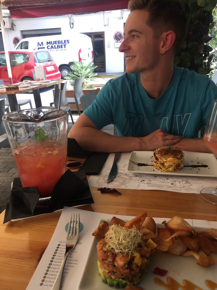 B0C43D24-A45E-46B7-9A7F-08081E698263