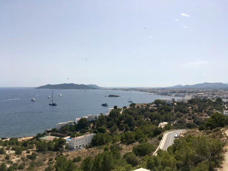 C65B7054-9DF7-4594-8E6E-7888A8FFF0EB