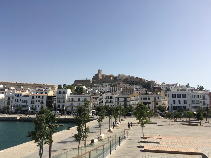 E2A9F741-DBBA-4643-B799-9EC3365A225B