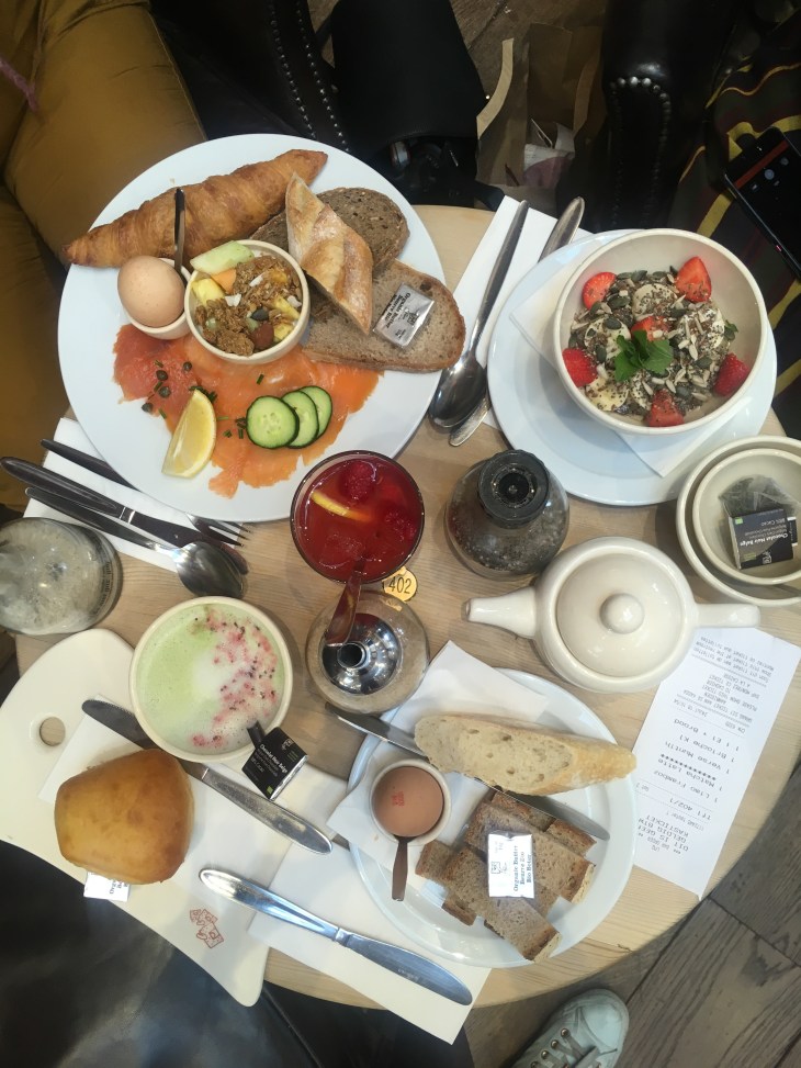 16954FEE-4D05-4A59-BA17-767C5A5D6425