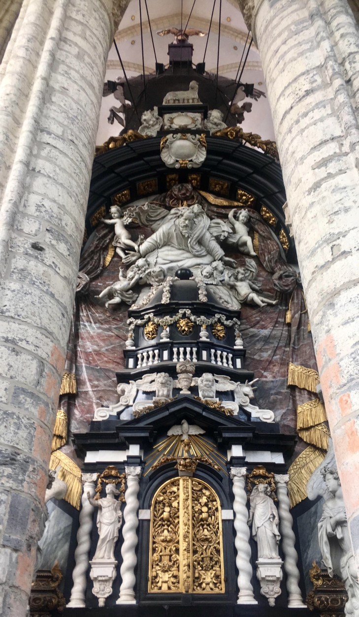 81110871-E510-4046-953A-057B0BC58FAB