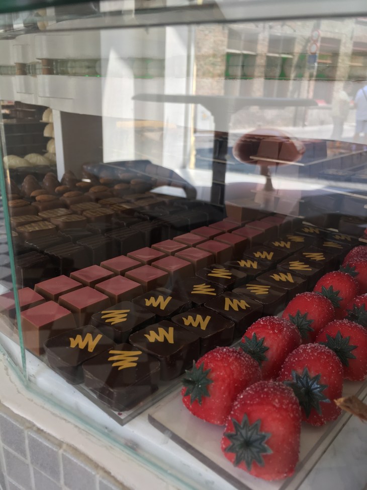 FC39AA90-5242-44A4-8BA5-1C1392EF8DC5